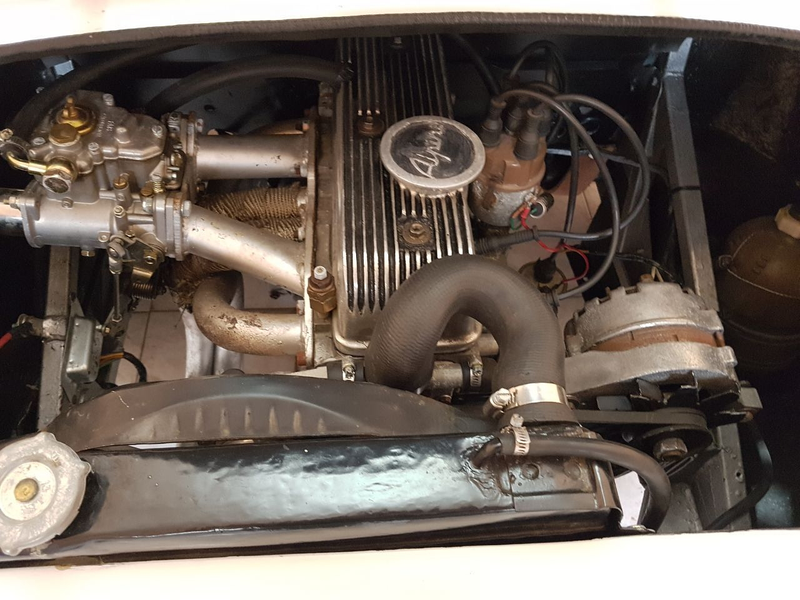 Illustration for article titled For $55,000, Could This 1972 Renault Dinalpin A110 Have You Shouting ¡Ay Caramba!?